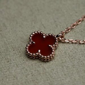 Vermilion Bead-Edge Clover Necklace