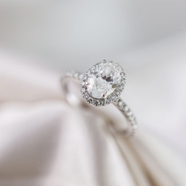 Oval Brilliant Classic Halo Diamond Ring Oval Brilliant Classic Halo Diamond Ring