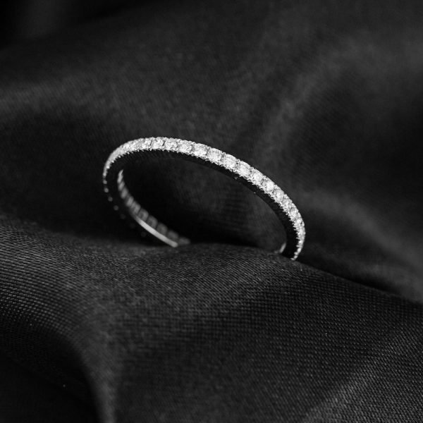 Pavé Diamond Full - Circle Band in White Gold (2) Pavé Diamond Full - Circle Band in White Gold (2)